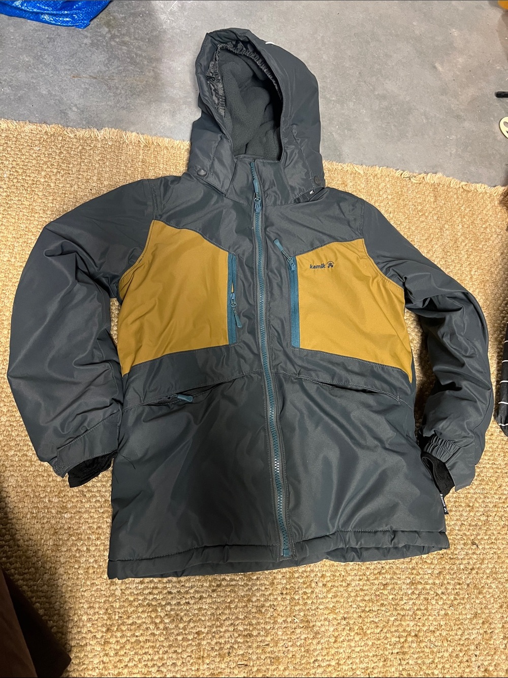 Kamik Men's Hooded Insulated Jacket in Gray and Mustard